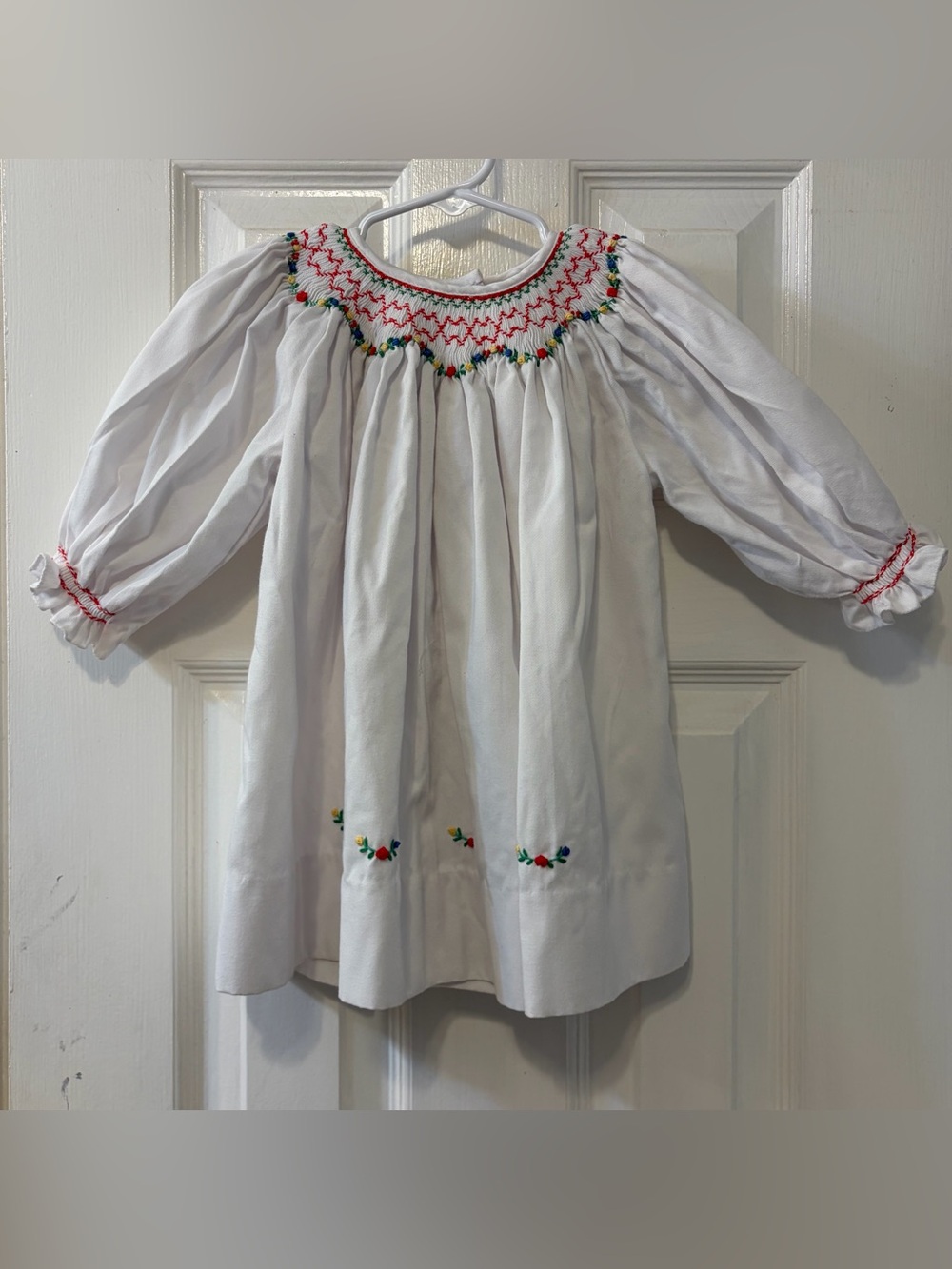 House of Hatten Beautiful Christmas Holiday Dress Red & Green Smocking Size 18M